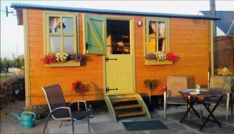 Mountain View Shepherds Hut Kilkeel
